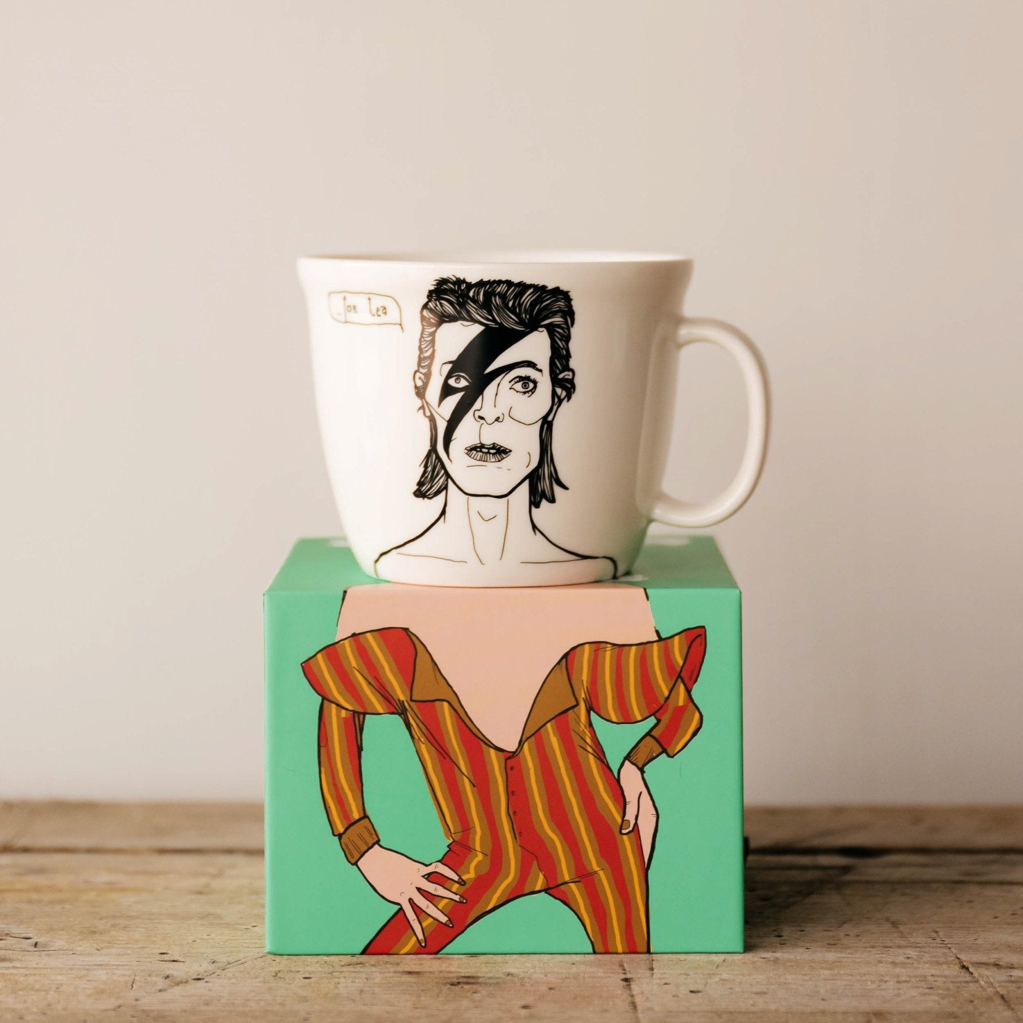 Porcelain cup inspired by David Bowie on the box