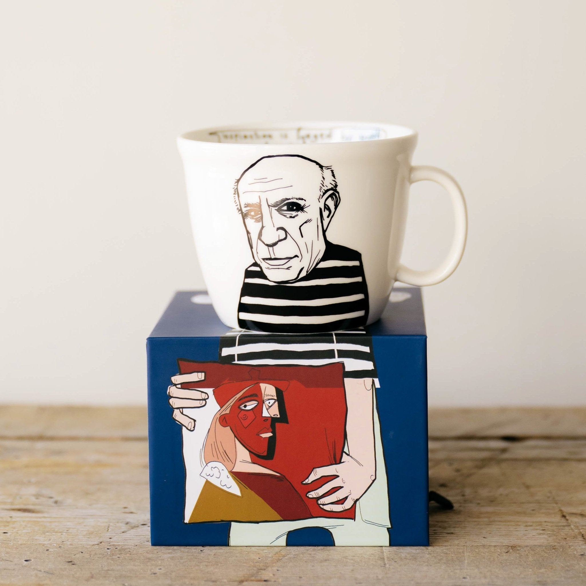 Porcelain cup inspired by Pablo Picasso on the box
