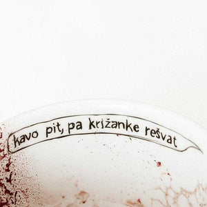 "kavo pit, pa križanke rešvat?" text on the edge of the 350ml JOZE porcelain cup